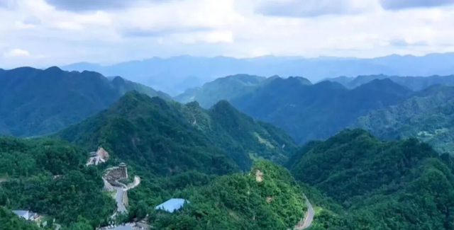 保康尧治河：昔日挖山开矿 今朝保绿生金