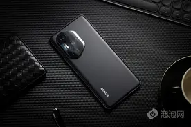 轻奢质感体验越级 荣耀300 Ultra评测图片