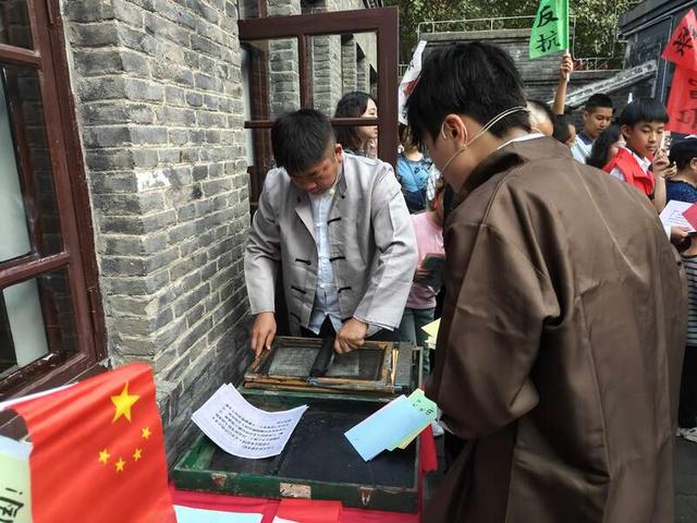 红色旅游景点沉浸式演艺让游客身临其境感受东北抗战故事