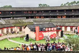 古楼传新韵！饶平这座国内最大八角土楼以非遗、歌舞重现华光图片