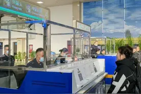 中国巴克图—哈萨克斯坦巴克特口岸跨境游自驾游发车仪式启动图片