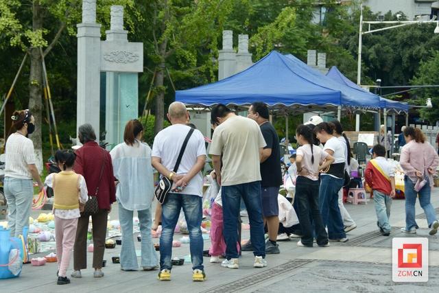 国庆首日 荣县文旅市场迎来“开门红” 景区人气爆棚