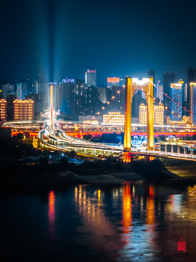 点亮荆楚夜，邂逅湖北的梦幻夜色