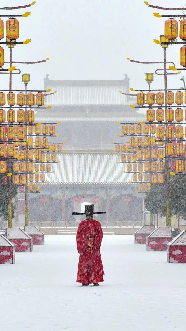 河南下雪冲上热搜！解锁各地冰雕玉砌的浪漫密码……速戳绝美现场→