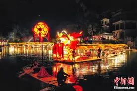 广西阳朔漓江渔火节精彩纷呈图片