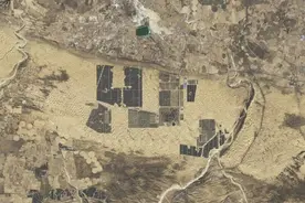 NASA发布惊人图像，中国在沙漠打造“太阳能长城”图片