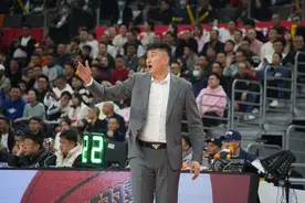 「CBA」广东队上演大逆转，徐昕成为决定比赛的“胜负手”图片