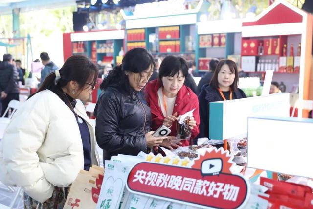 北京人赶“德阳集” 好吃好耍好安逸