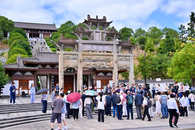 福建南平：中外学者寻迹朱子故里