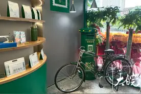 邮政跨界卖咖啡，跨界联名+反差=流量密码？图片