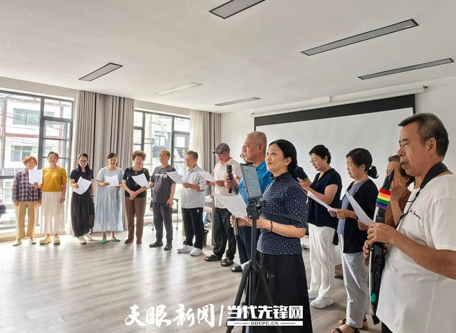 暖了游人 富了乡亲 ——百里杜鹃“红色堡垒・一呼百应”绘就新风景