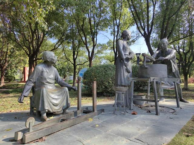 闵行人的嘴真严啊，街头那么多公园却不说……