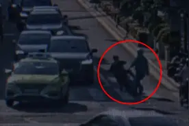 上海街头，行人闯红灯致电动车车主遭碾压身亡！法院判了图片