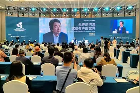 第五届海南岛国际电影节 | 刘震云：好的作品是看见人物的内心世界图片