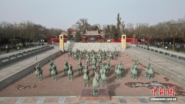 “铜奔马”出土地雷台汉墓景区年味渐浓