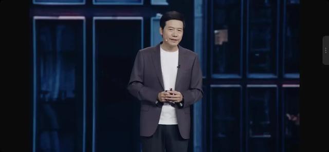 热搜第一！今夜，雷军刷屏！
