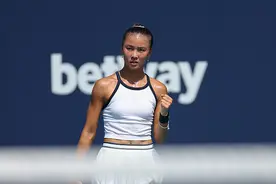 WTA鲁昂站 | 袁悦再度经历过山车式比赛 职业生涯首进红土八强图片