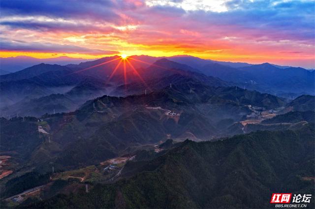 解锁广西小众秘境：金秀瑶寨，山水如画