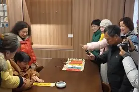 从小众到主流，银发游火热！多样需求激活多元产业新引擎图片