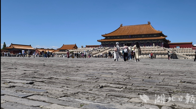 寻访抗战胜利受降点②︳故宫：太和殿前缴倭刀 十万吼声震寰宇