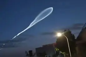 西安夜空又现不明发光物！相关部门回应图片