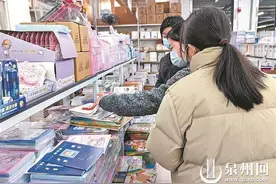 开学文具热卖 专家建议慎用“创意文具”图片