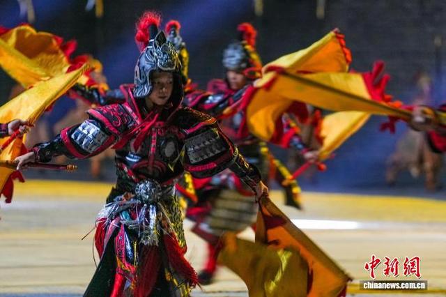 （活力中国调研行）感受唐风雅韵 湖北襄阳唐城打造夜游“新玩法”