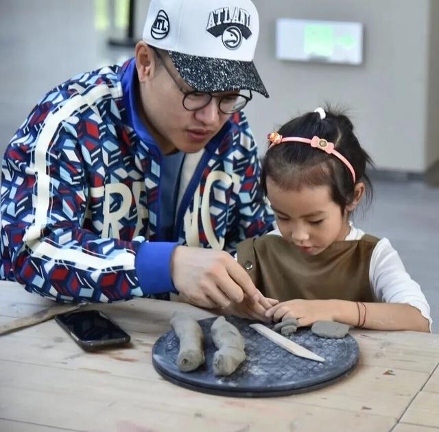雕塑无界 青春无限 绘就秋日文旅新画卷
