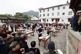 1分钟吃完5米“一根面”！图片