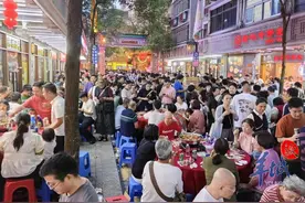 【视频】深圳宝安西乡北帝三月三庙会“千岁盆菜宴”热闹开席图片