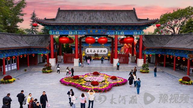 “对赌”成功后火速“切割”？万岁山与锦上添花的关系“反转再反转”！从感谢信、对赌热搜到声明澄清，这对文旅CP到底演哪出？