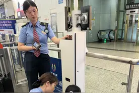 深圳北站持续上演暖心服务的动人故事图片