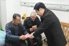 乡贤支持家乡建设 数年捐了100多万元图片