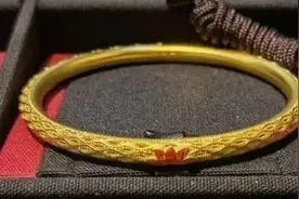 银行金条打手镯，火了！图片