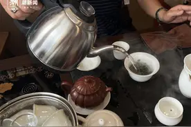 清晨四点的杭州蔬菜批发市场，一杯家乡茶背后的滚烫人生图片