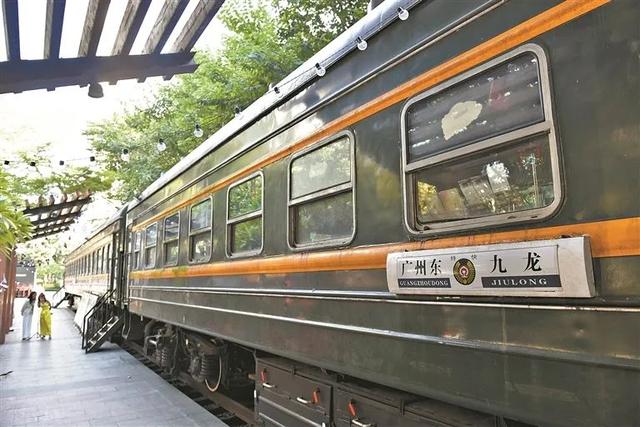 文化漫步、打卡绿皮火车、探寻街头烟火……这样玩才尽兴！