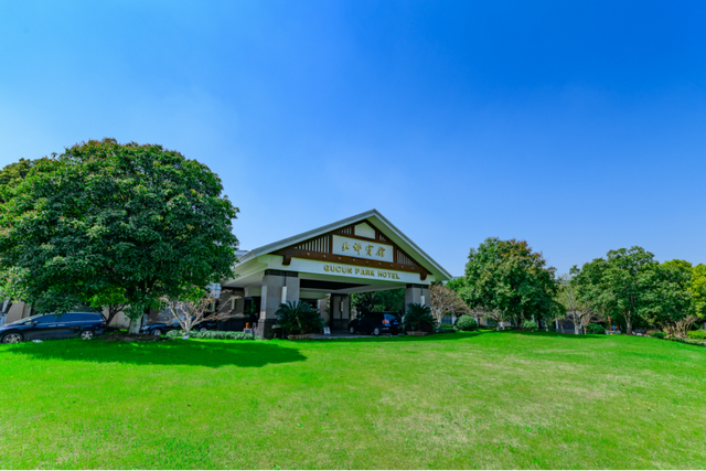 仅此一周！宝山推出半价+99元畅玩卡，非遗美食+滨江美景承包你的快乐