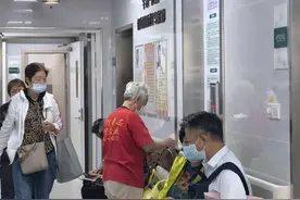 杨浦这里的骨质疏松症专病门诊，深受老年人欢迎图片