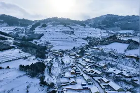 飞雪沐泉 乐享白山 | 粉妆玉砌松岭雪村 冰雪奇缘静候旅人图片