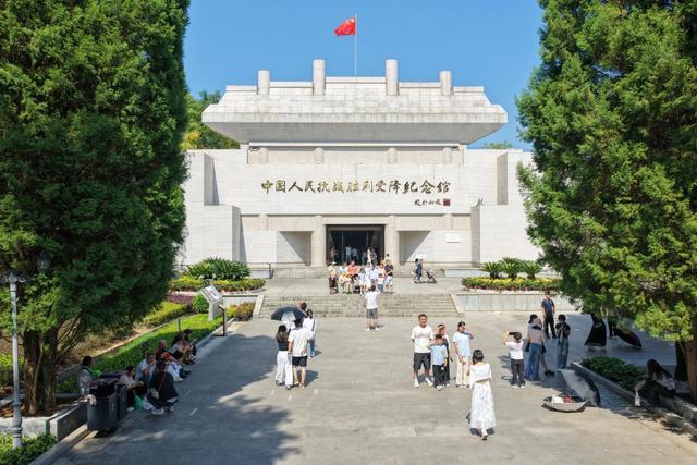 国庆旅游持续升温  中国人民抗日战争胜利受降旧址前四日迎客超14.4万人次