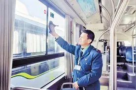 河北省各地广泛开展学雷锋志愿服务活动图片