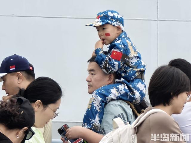 北部战区海军舰艇开放活动圆满收官