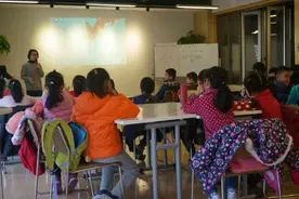 好消息！2024年寒假，上海将开办小学生爱心寒托班！顺便一问：你希望单位帮带娃吗？图片