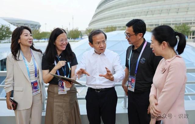 殷勇调研检查世界人形机器人运动会赛事组织运行工作，要求用好赛事举办成果，更好推动机器人产业创新发展