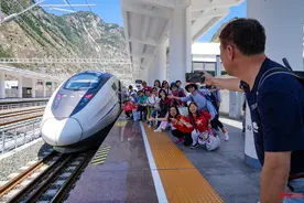 端午前日火车票开售，成都出发2小时高铁圈多趟车票售罄图片