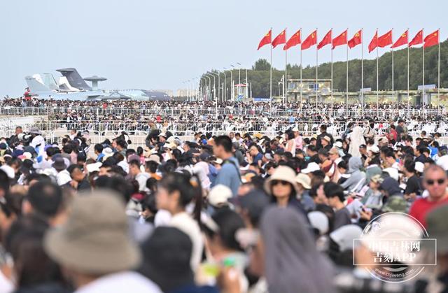 空天盛宴 持续“火爆”