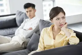 每天打呼噜，男子确诊癌症！妻子崩溃：他不听我的！出现这些症状要警惕图片