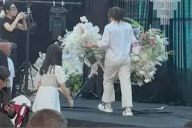 婚庆公司在婚礼仪式前撤场？负责人称将起诉视频发布者 相关视频已不可见图片