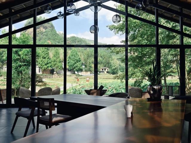 安纳班纳·泰宁 | 在时间的褶皱里，呼吸一场丹霞旧梦