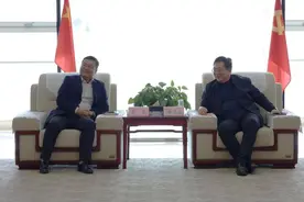 韩文宏会见来滨重要客商图片